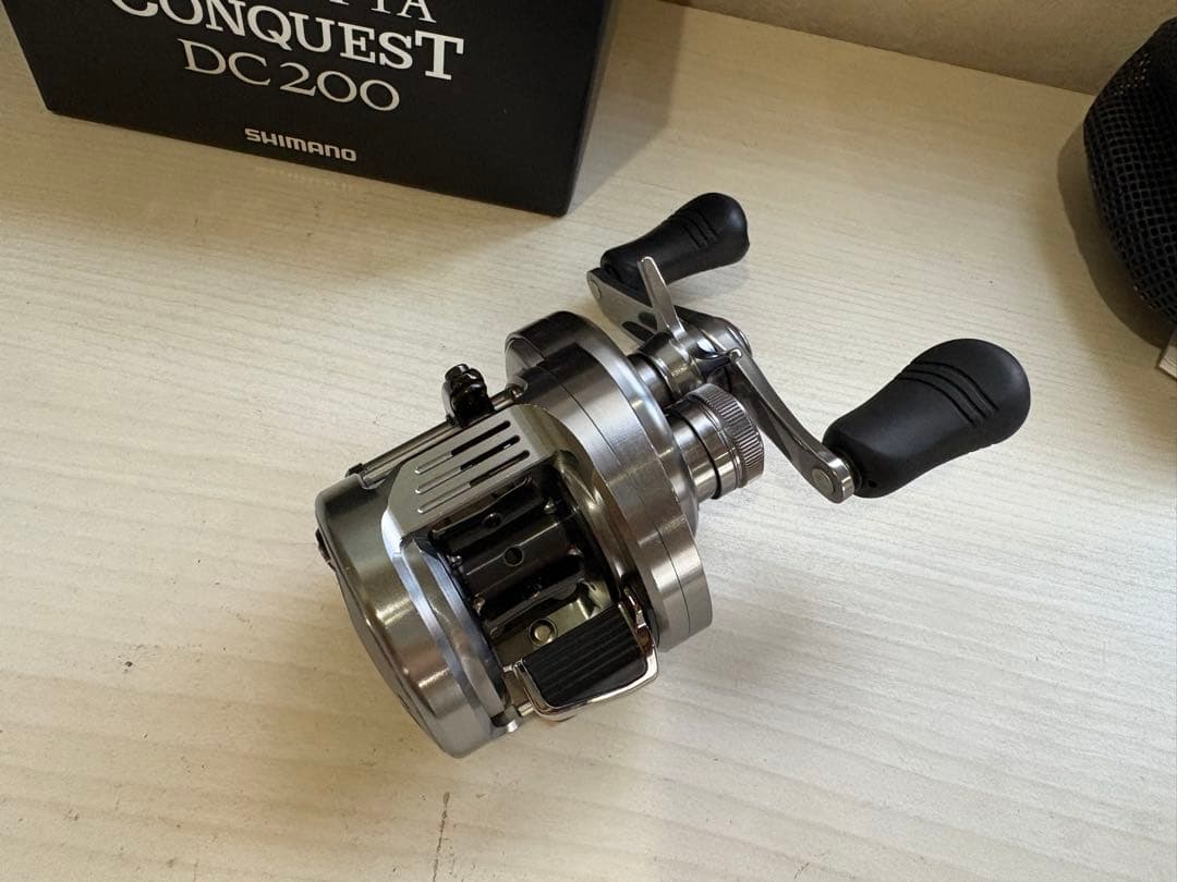 ★☆シマノ 19カルカッタコンクエスト 200DC 未記入保証書　超美品