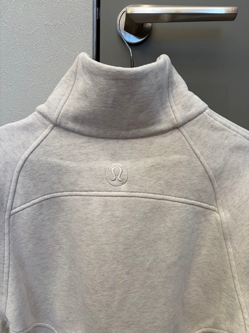 【超人気】ルルレモン　Scuba half zip hoodie