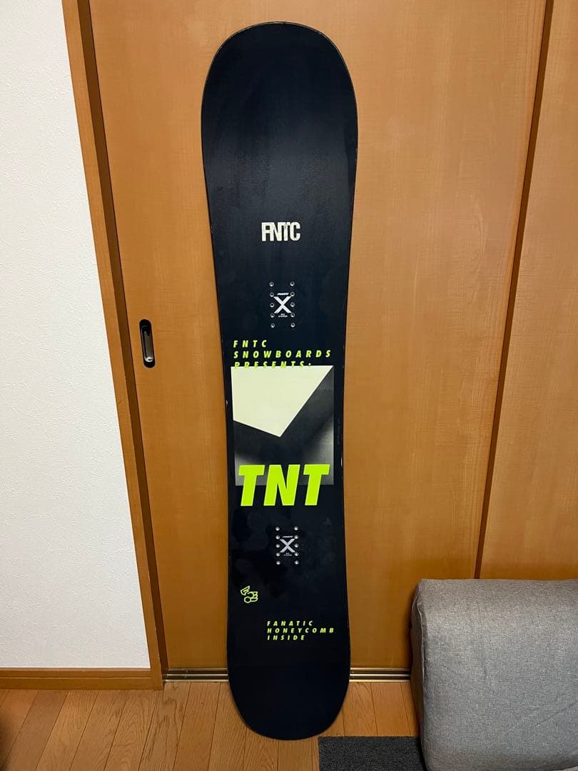 FNTC TNT スノーボード
