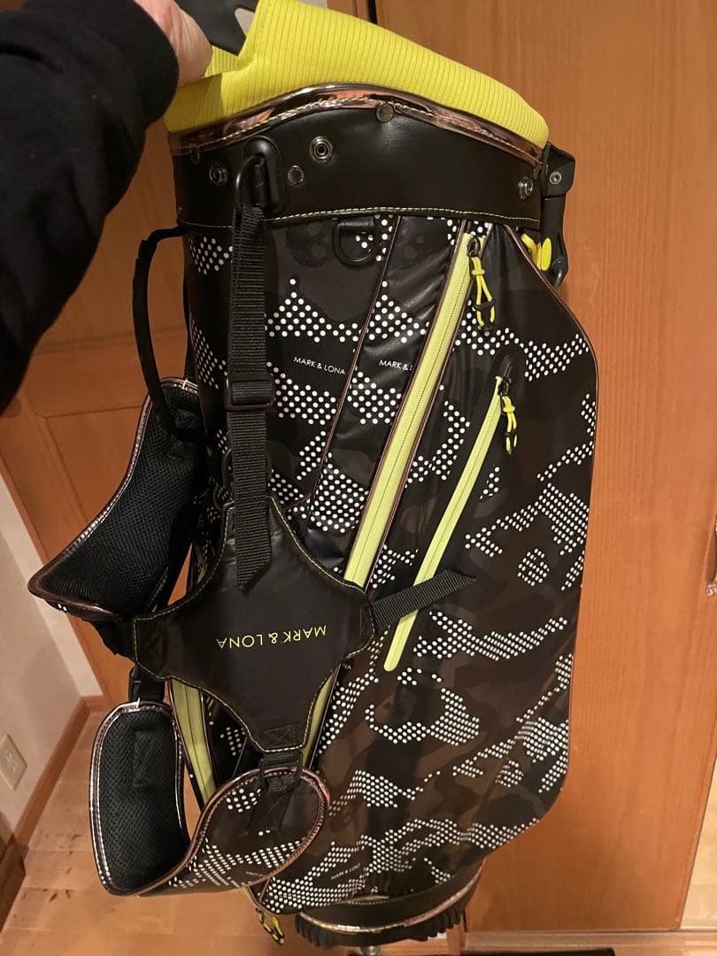 値引き無し完売品マークアンドロナキャディバッグ