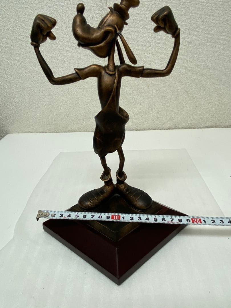 3-2702 ディズニー グーフィー 体操ポーズ ブロンズトーン 彫像 置物