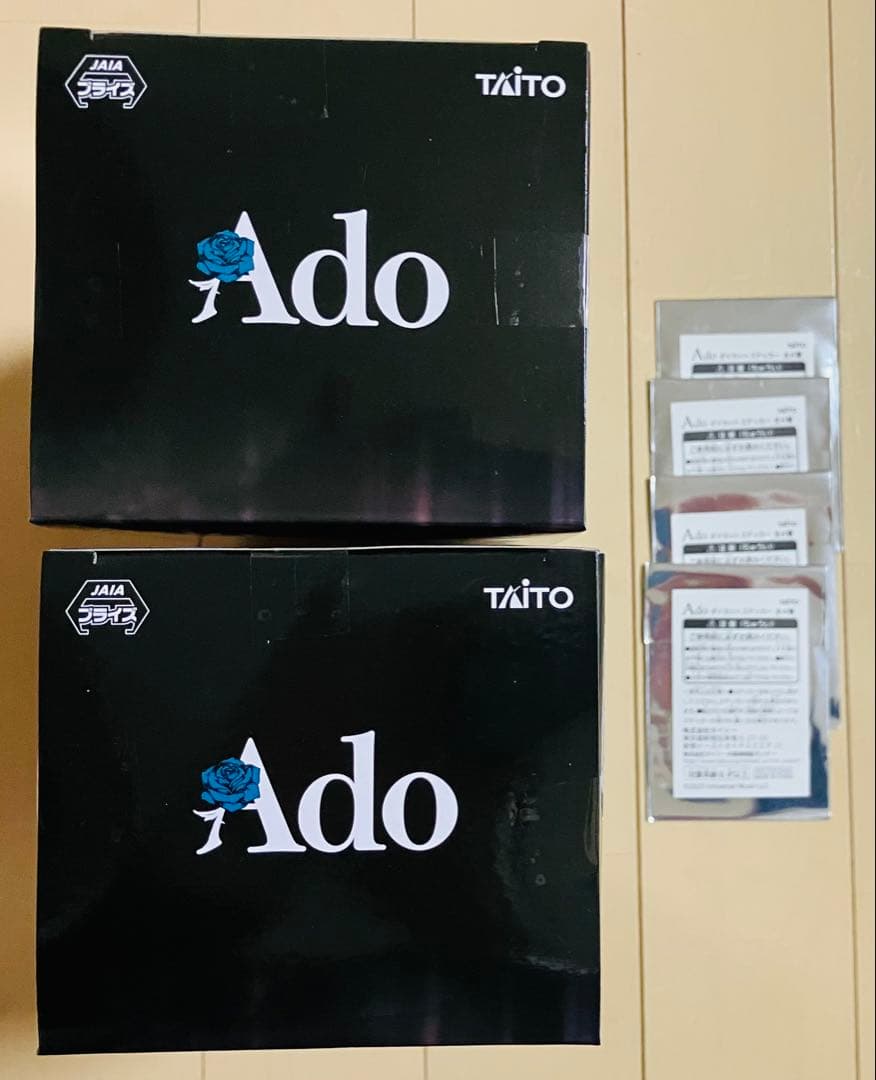 Ado ラウンドワン限定 フィギュア2体 ダイカットステッカー未開封4枚付き
