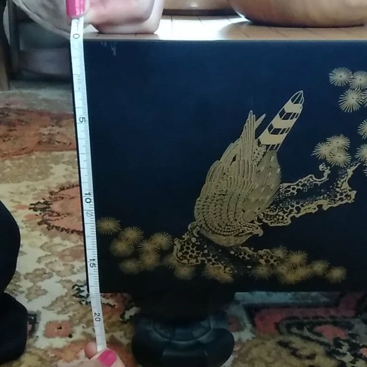約40年前の新榧の碁盤。高級碁石碁笥付