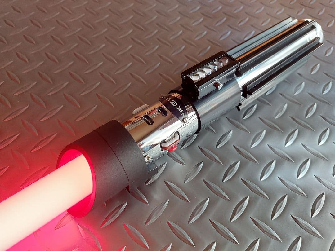 カスタムライトセーバー〈DarthVaderVariant〉SN-PRO・新品