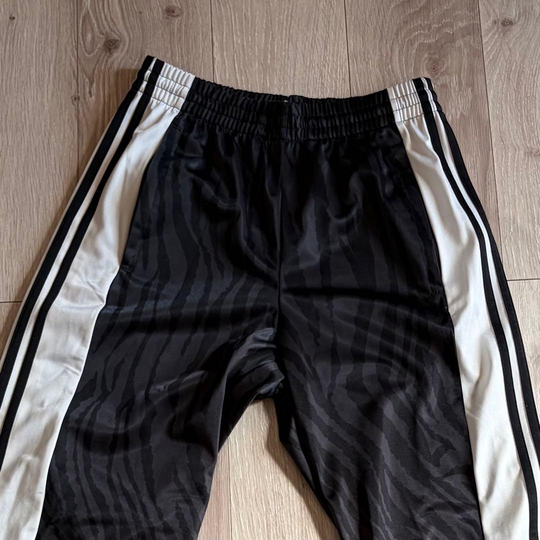 アディダス オリジナル グラフィック アニマル アディブレイク ジャージ　黒