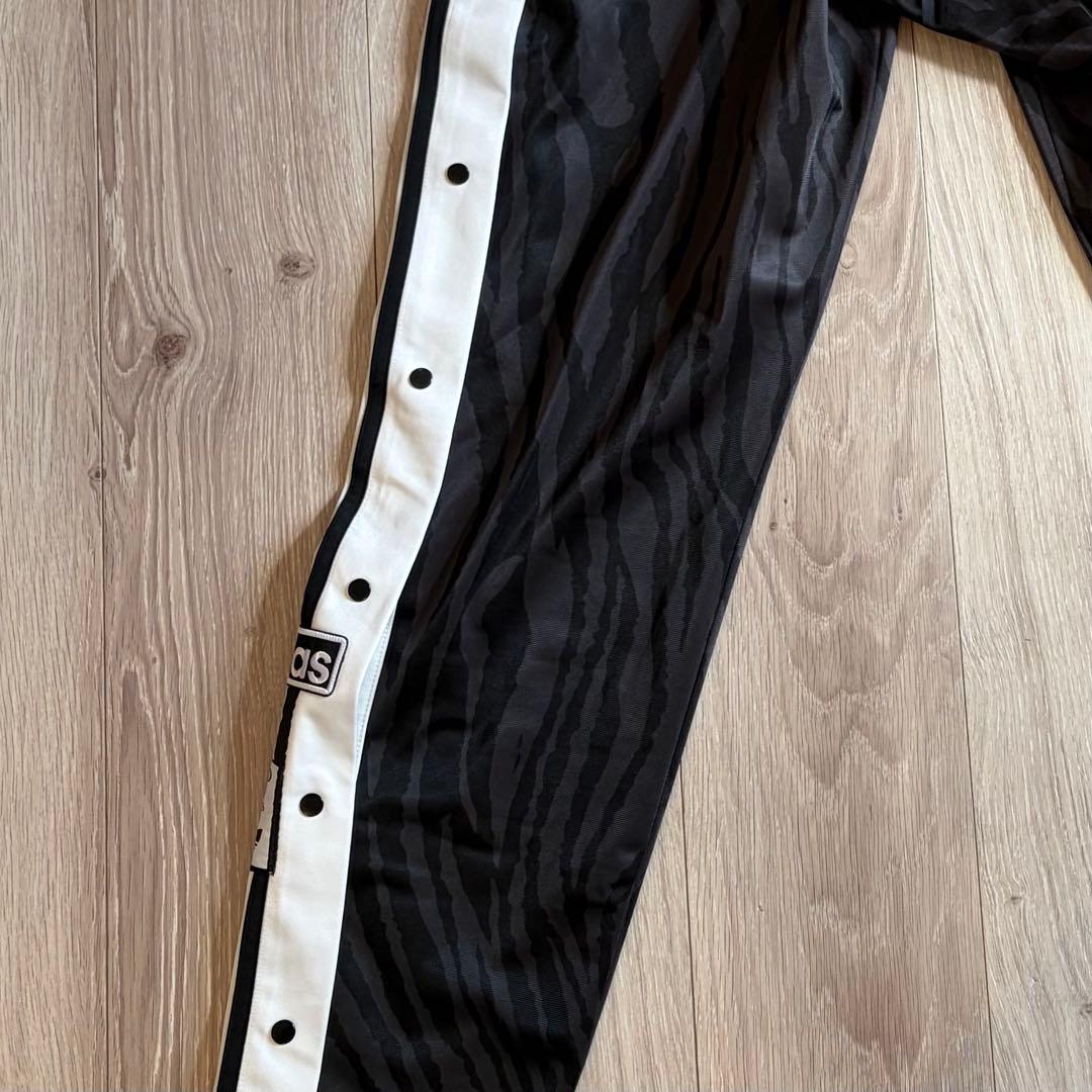 アディダス オリジナル グラフィック アニマル アディブレイク ジャージ　黒