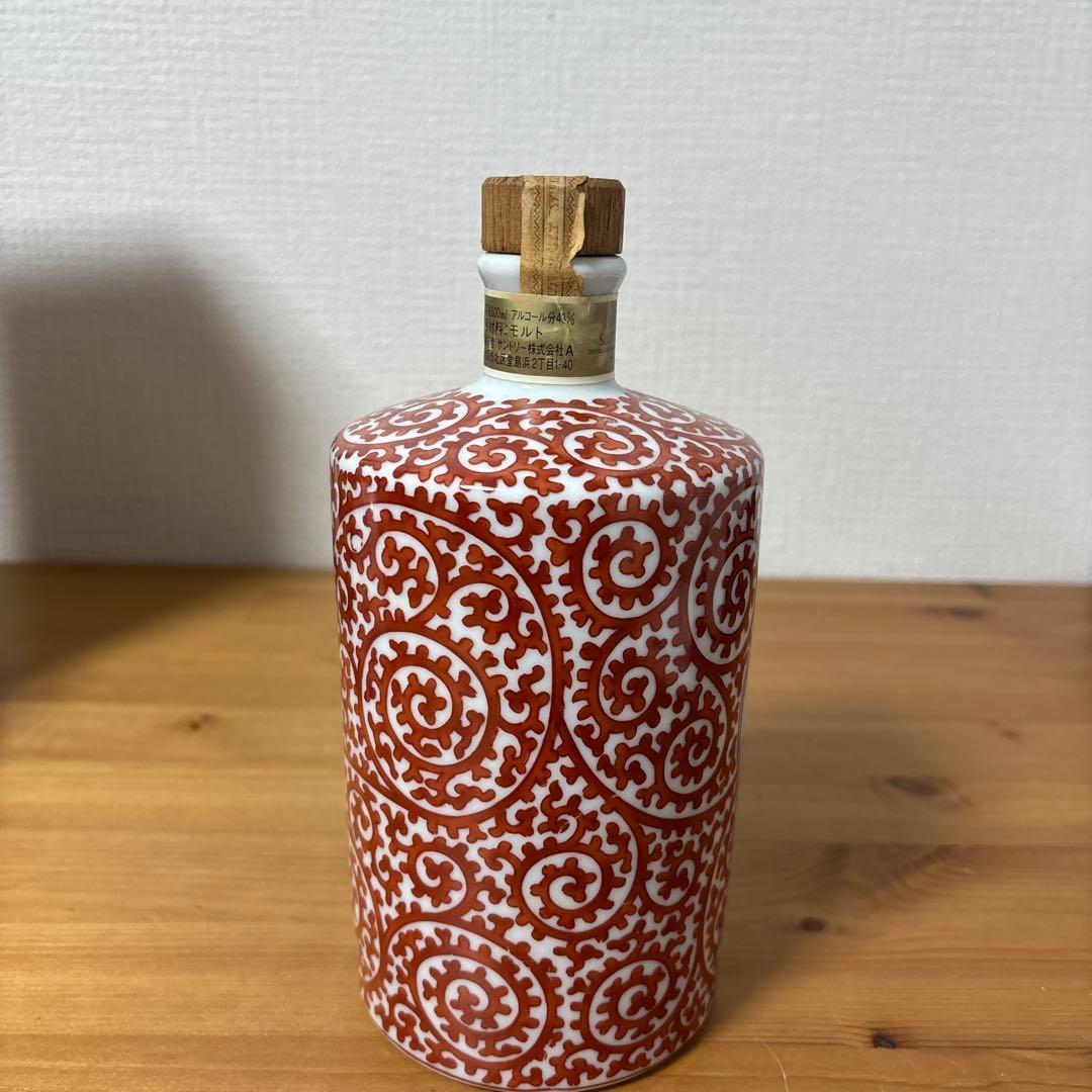 サントリーウイスキー　白州 赤絵蛸唐草 寿 文筒形瓶 有田焼 陶器ボトル 未開封