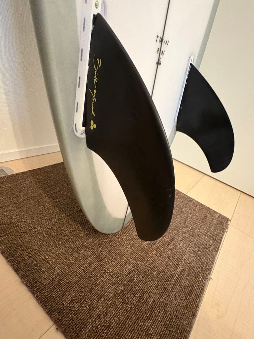 【CHANNEL 】チャネルアイランズ　BMT ツインフィン