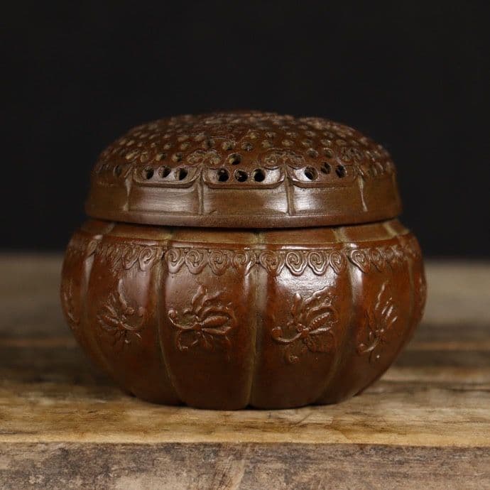 銅器 蘇工 百蝶菊帯蓋暖手炉 香炉香道具 室内香炉 装飾品 工芸品 置物