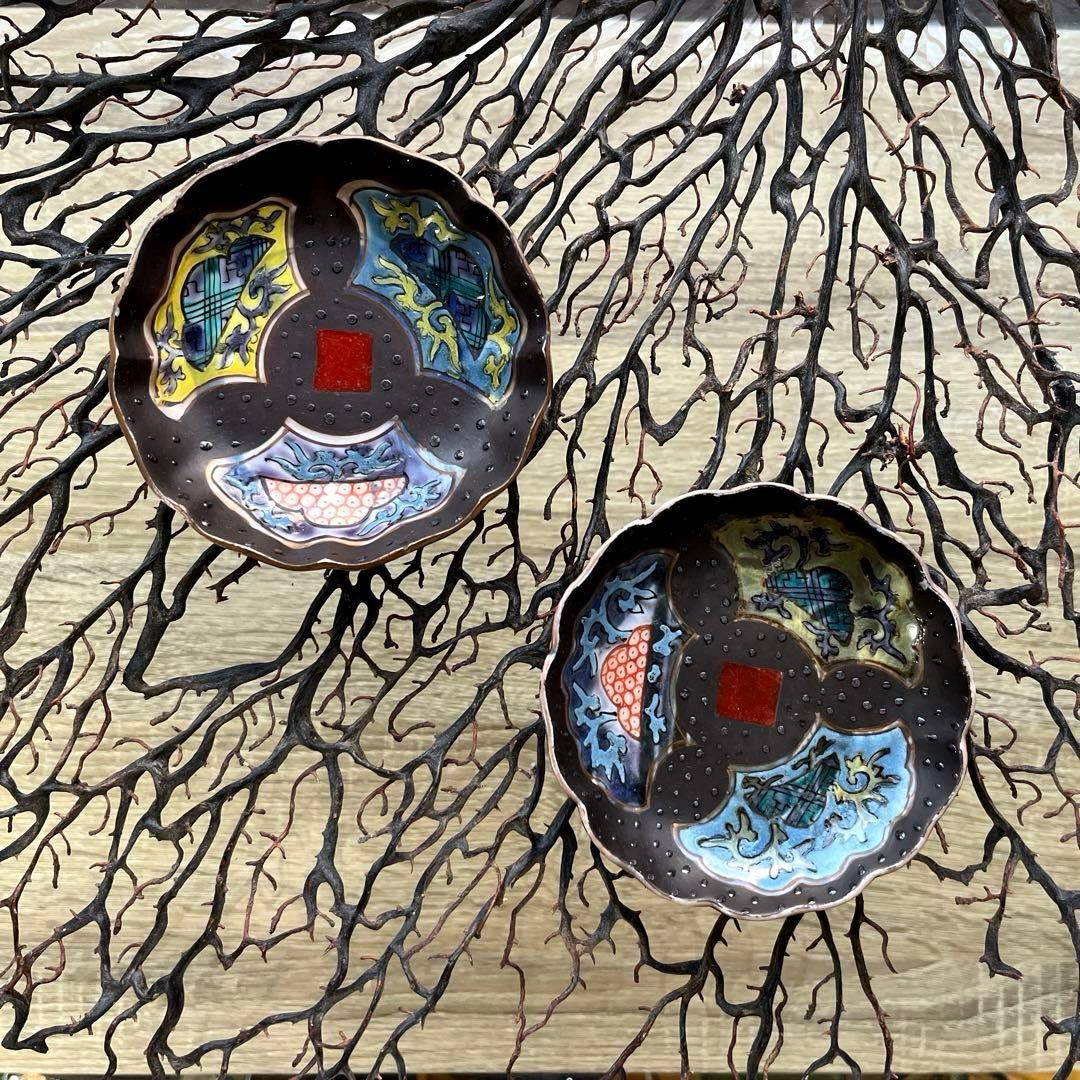 骨董　中国　古陶　清朝　粉彩　十錦手　希少　暗色色絵　波縁　豆皿　小皿　２客