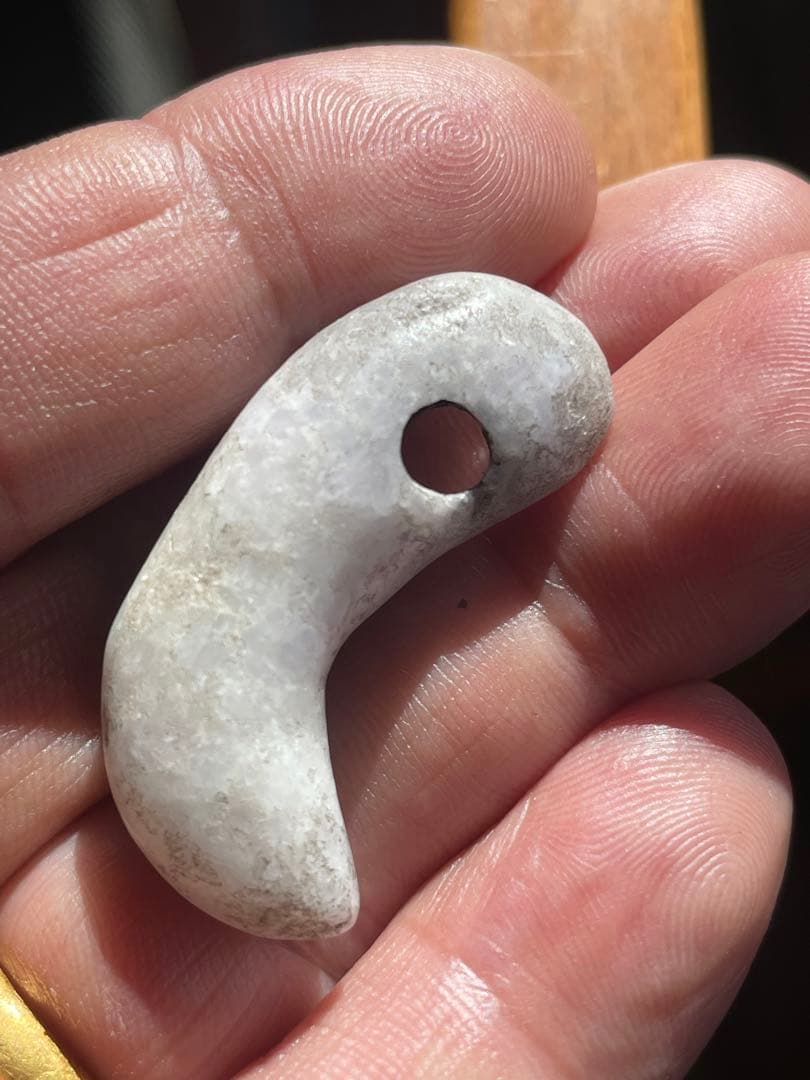 縄文～弥生時代　勾玉　翡翠　氷翡翠　出土品