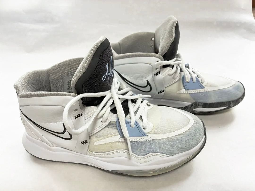 【極希少】NIKE カイリー インフィニティGS 24.5㎝DD0334-102