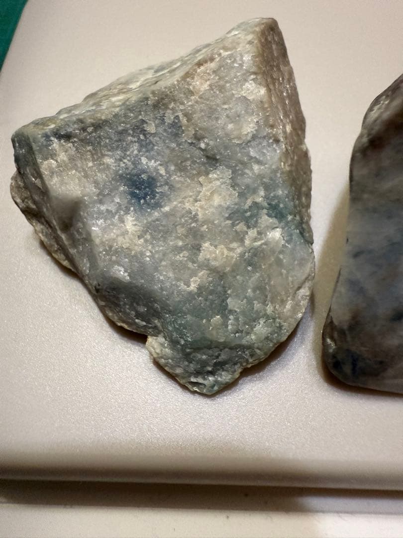 糸魚川翡翠‼️コン沢産地‼️素晴らしい原石２つ‼️計１０６.３g‼️破格出品‼️希少価値‼️