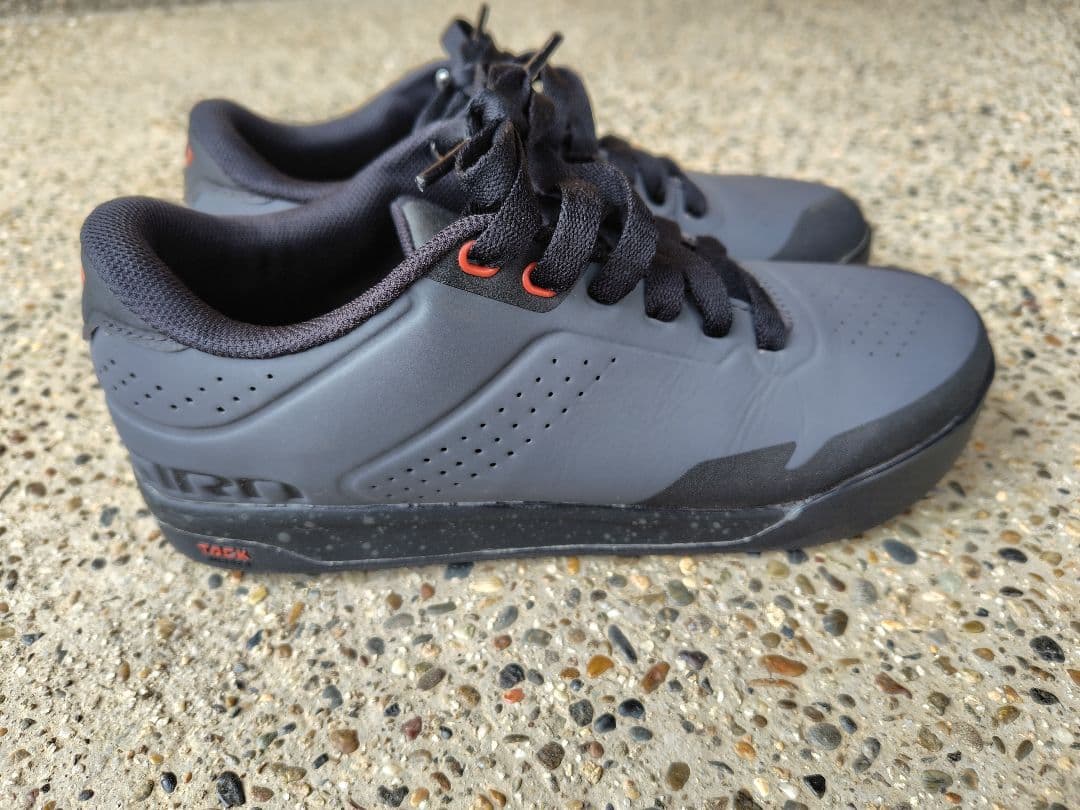 GIRO サイクリングシューズ　LATCH スニーカー グレー 黒 EU40