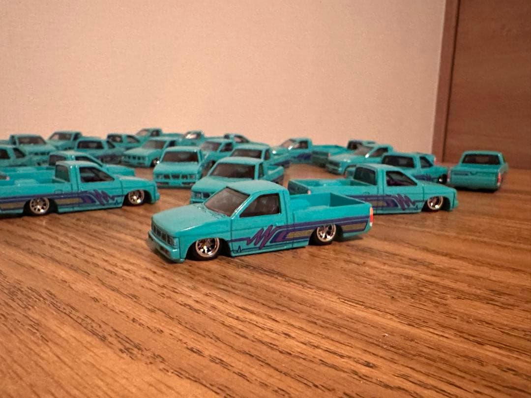 Hot Wheels NISSAN d21 25台セット ローライダー