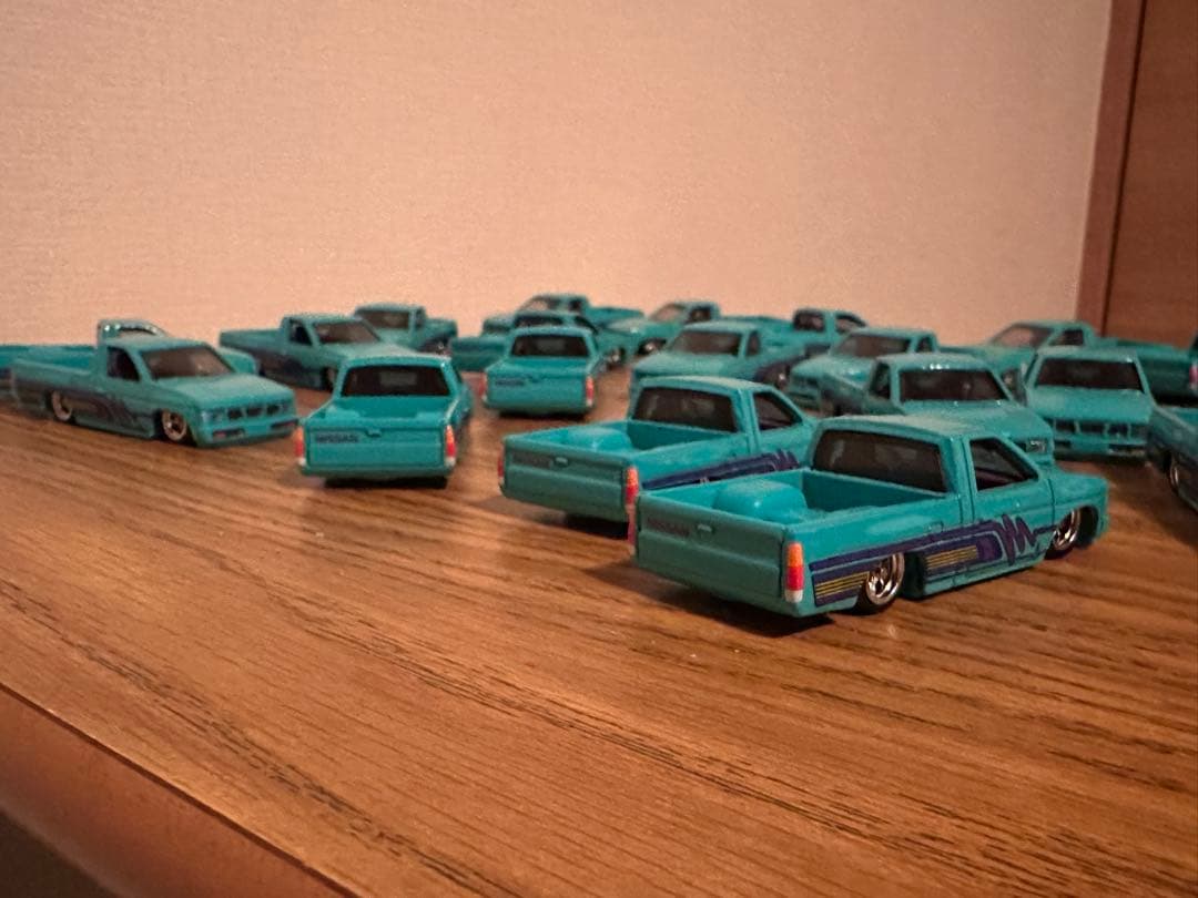 Hot Wheels NISSAN d21 25台セット ローライダー