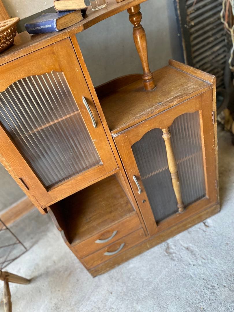 ビンテージ モールガラスのキャビネット ※送料込みに変更します