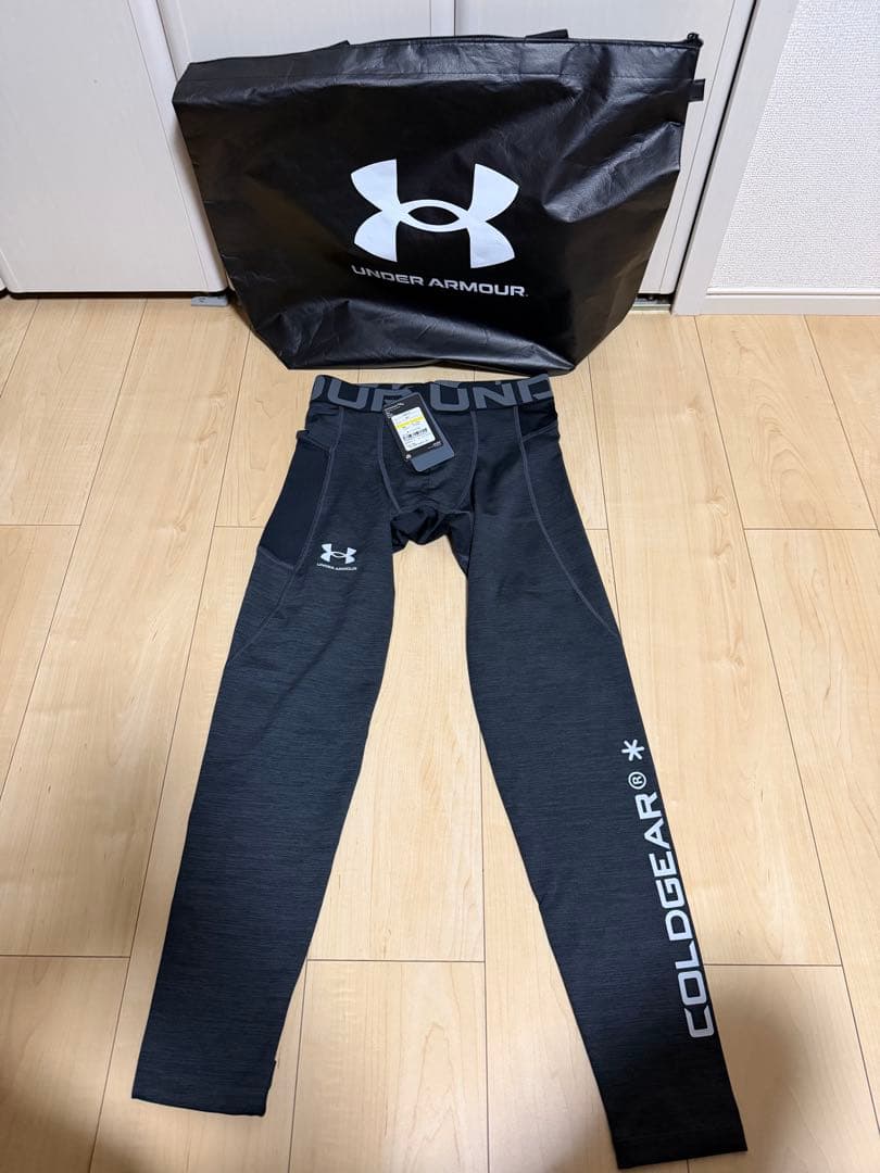 アンダーアーマー　福袋Mサイズ ７点セット クーポン4枚12000円分付き