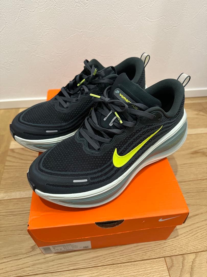 スパイク・シューズ Nike vomero PLUS 27.0cm