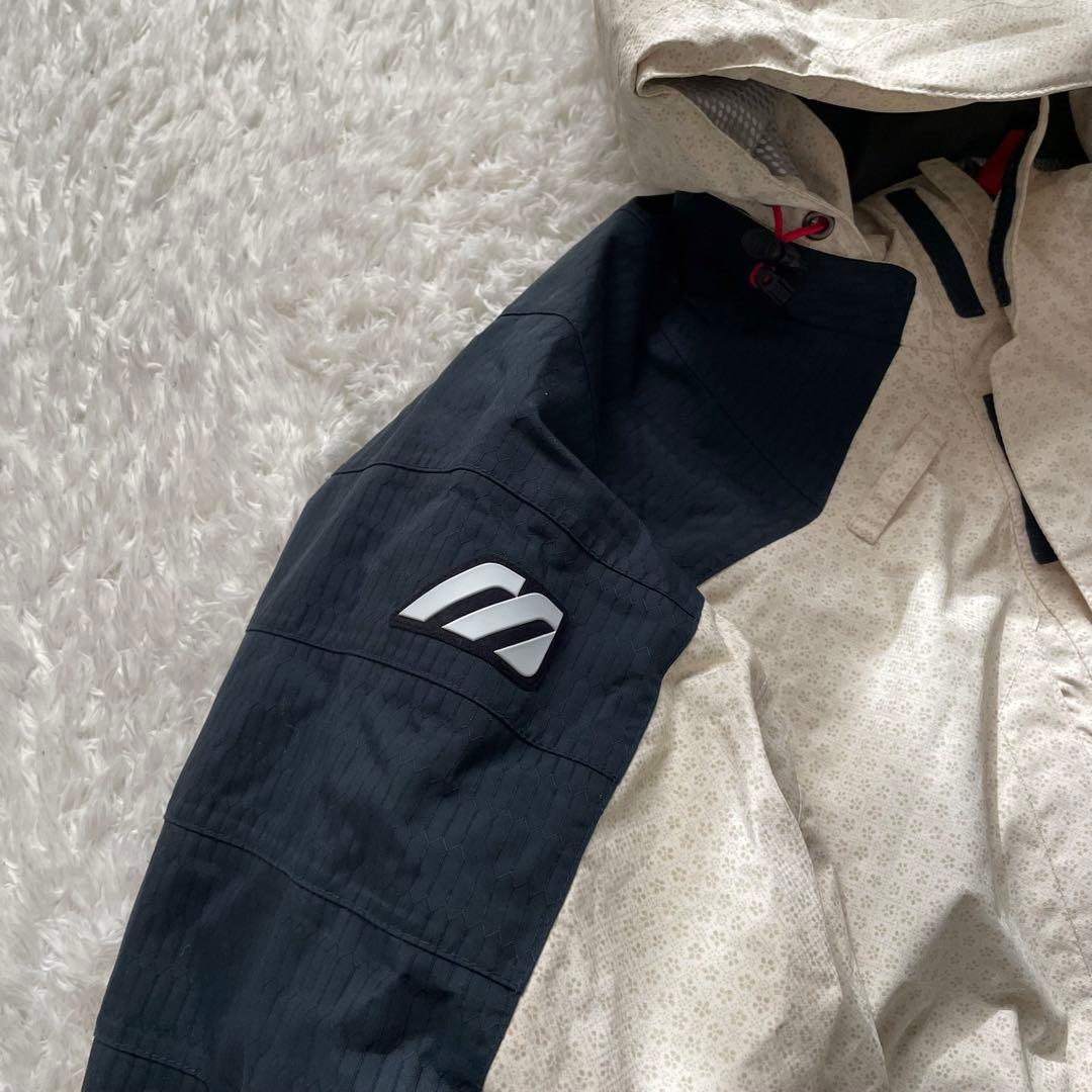 【人気♪】MIZUNO ミズノ　スキーウェア　スノーウェア　セットアップ