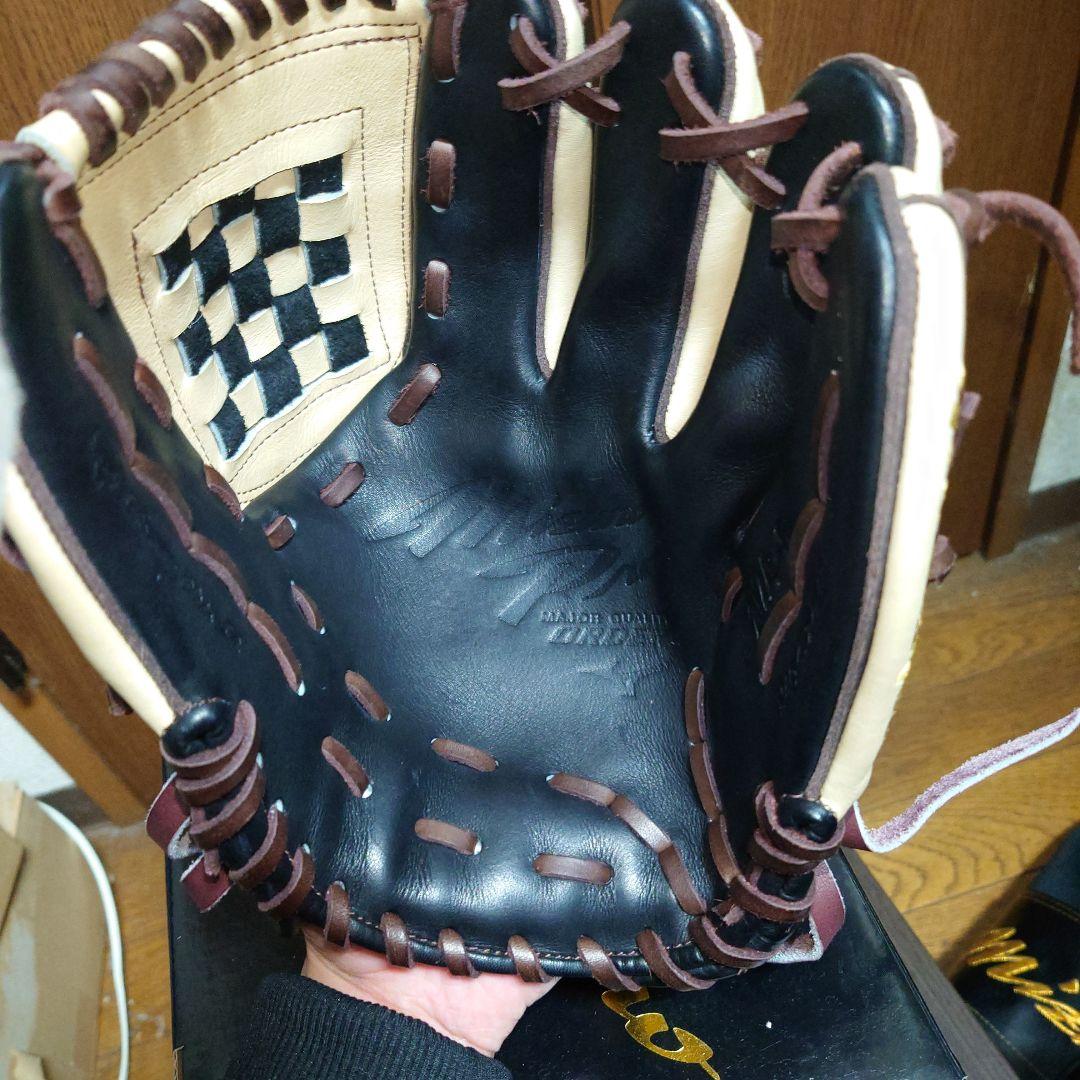 MizunoPro ORDER 軟式グローブ ブロンズ/黒　内野手用　小さめ。