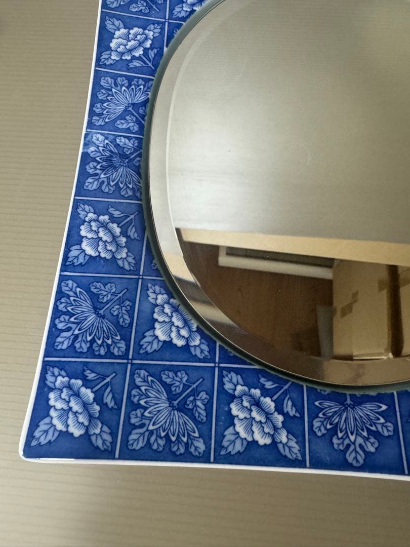 2090 香蘭社　染付花文　鏡