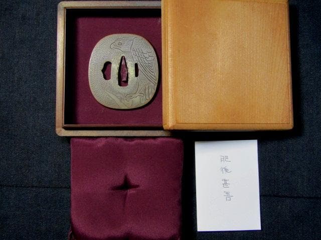 01★武具　刀装具　刀　脇差　銅鍔　肥後 甚吾　鷹の図　箱付★