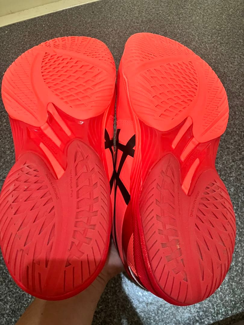 アシックス　バレーボールシューズ　西田　有志モデル　２７.５センチメートル