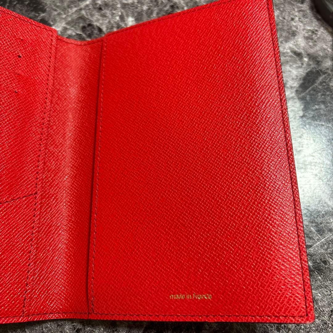 ルイヴィトン 草間彌生 コラボ LV × YK パスポートケース