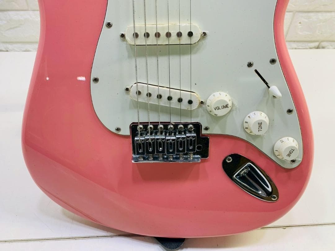 40Z Photo Genic ピンク ストラトキャスタータイプ エレキギター