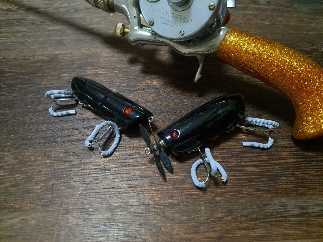 トップウォータージャンキー　オケラ　ブラック　レッドアイ