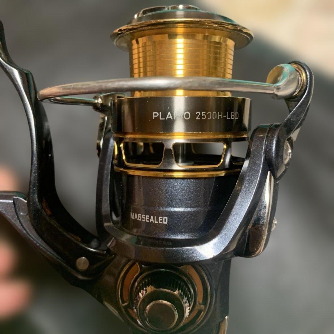 Daiwa ISO 2500H-LBD スピニングリール