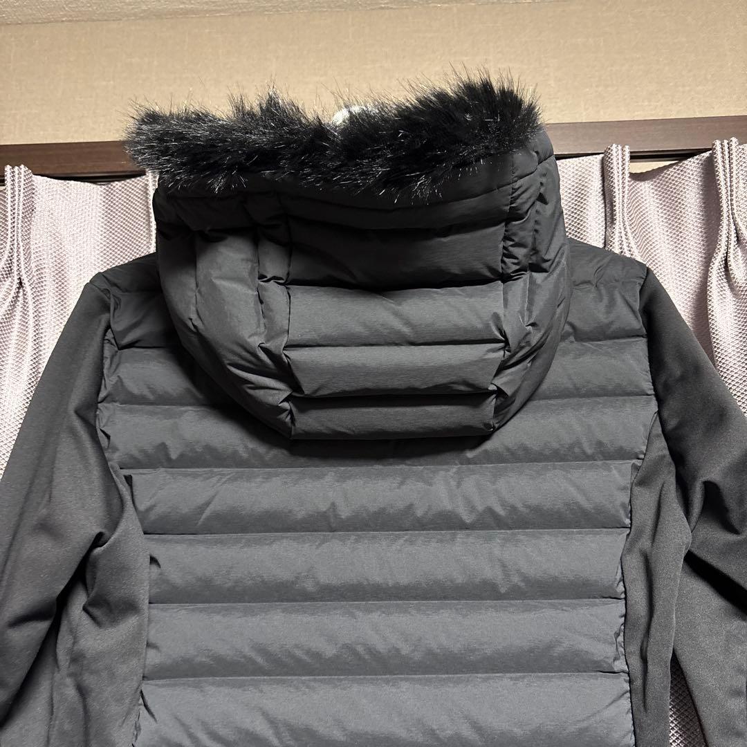 【未使用】デサント　フード付き ダウンジャケット　サイズL