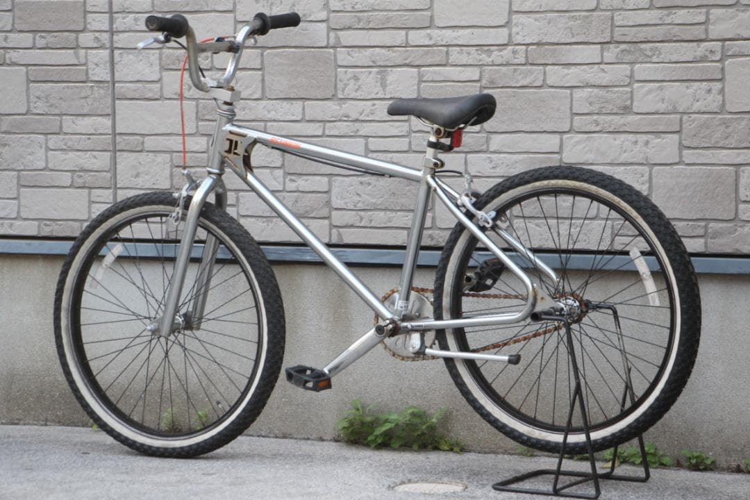 引き取り限定♪REUNION♪メッキフレーム♪24インチタイヤ♪固定ギアです♪