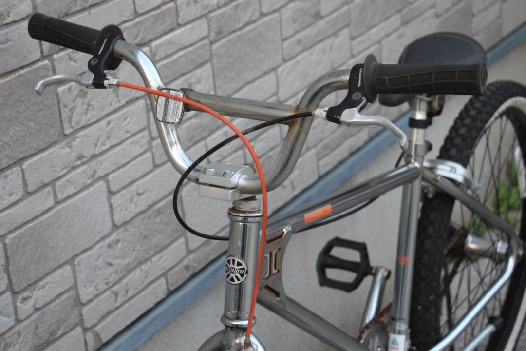 引き取り限定♪REUNION♪メッキフレーム♪24インチタイヤ♪固定ギアです♪