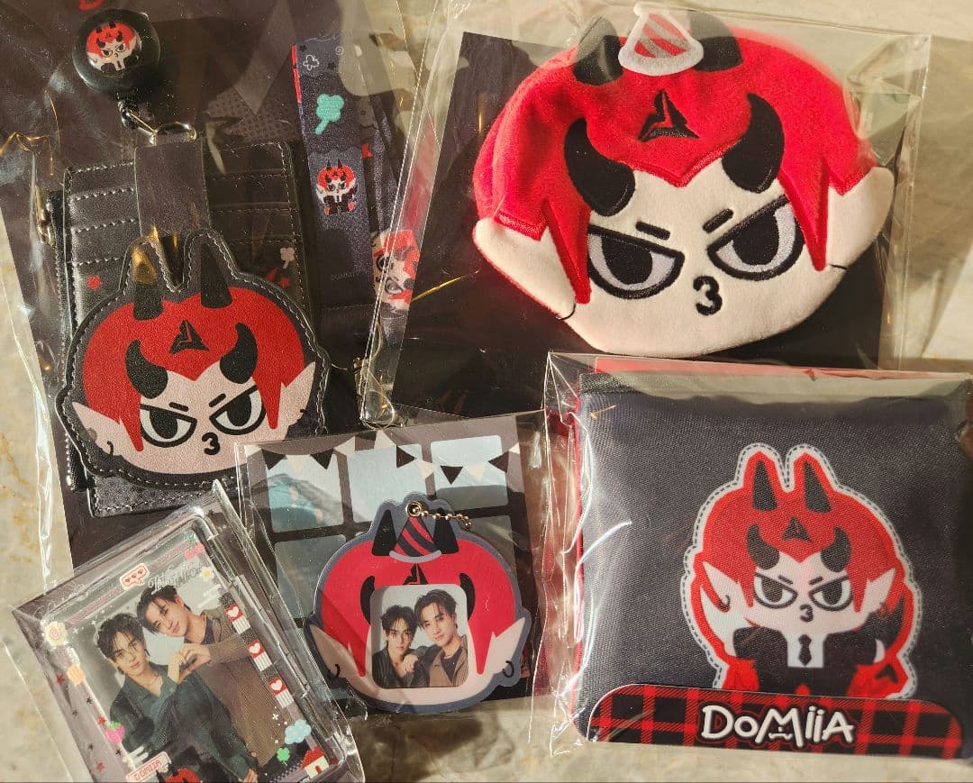 GMMTV【 PERTHSANTA 】DOMIIA グッズSET 限定1set