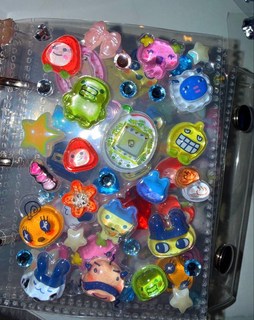 ぎっしりキラキラシール帳完成品❤︎