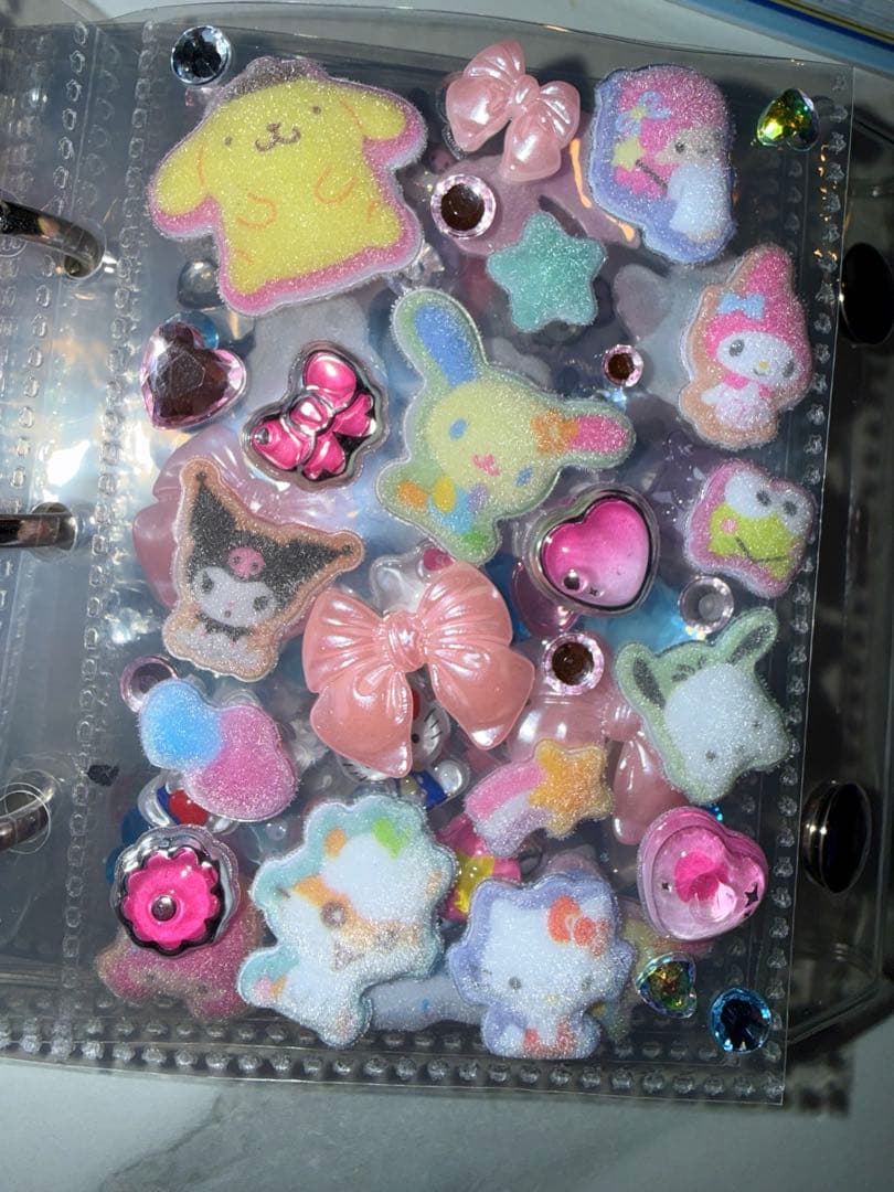 ぎっしりキラキラシール帳完成品❤︎