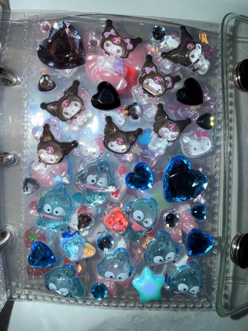 ぎっしりキラキラシール帳完成品❤︎