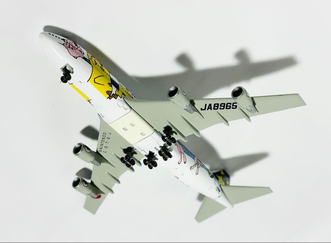 全日空商事 1/400 ANA ポケモンジェット　ダイキャストモデルプレーン