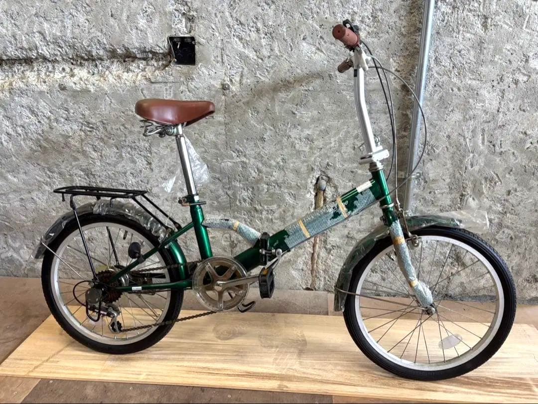 新品同様・未使用折りたたみ自転車 Shimano 20インチ 6段変速 グリーン