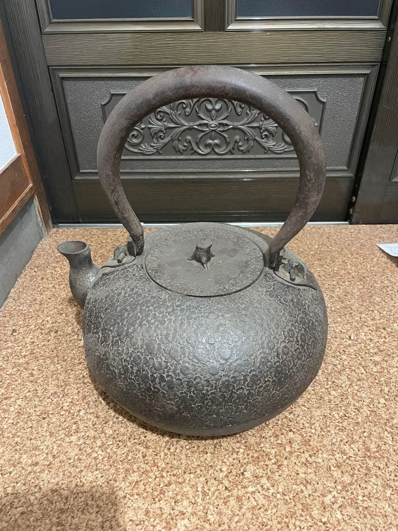 鋳鉄製 茶釜 取っ手付き アンティーク 工芸品