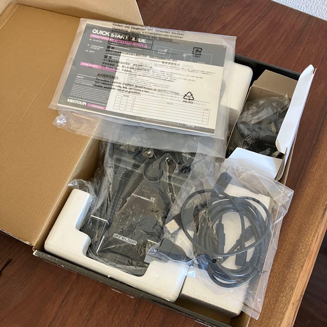 Reloop MIXTOUR DJコントローラー