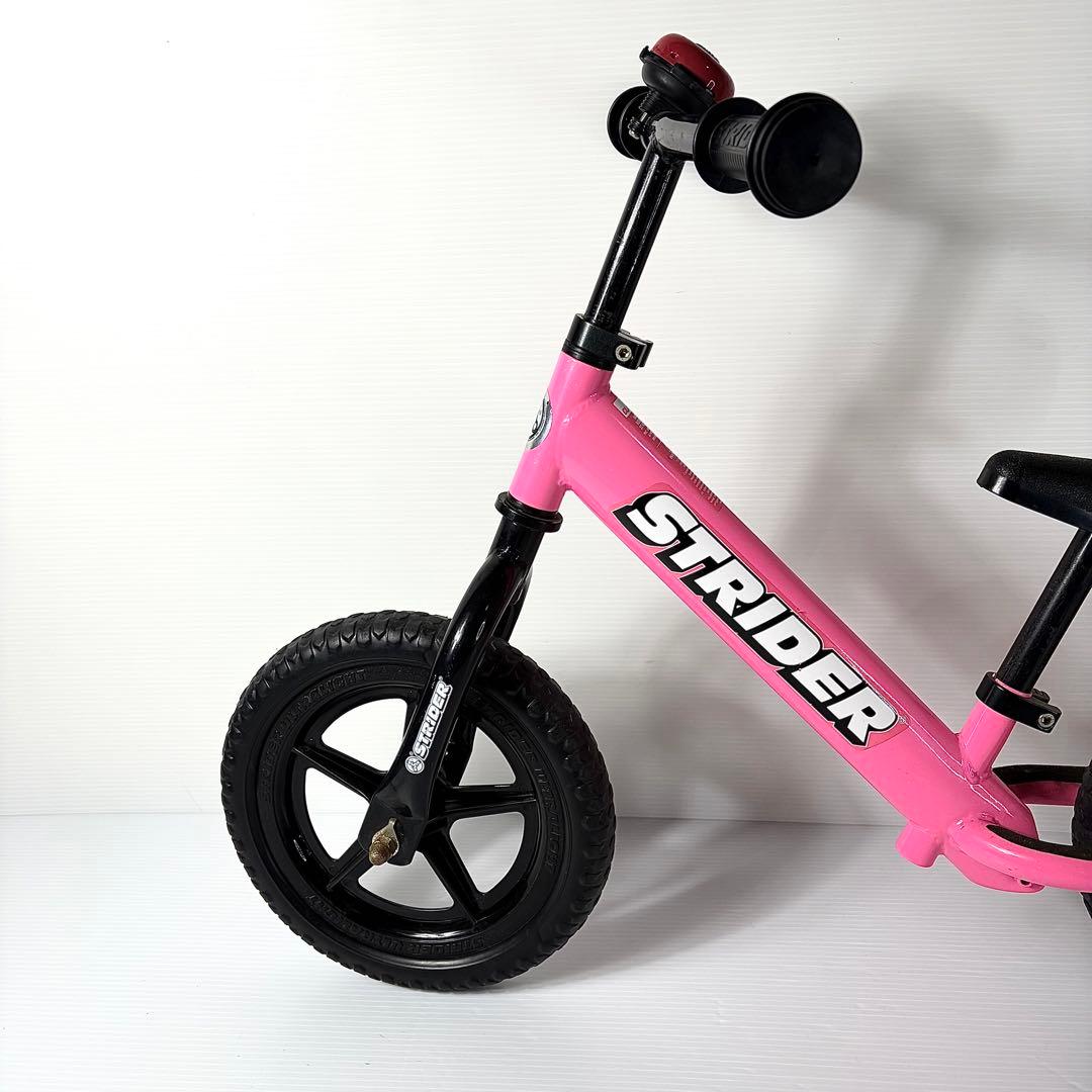 美品 ストライダー クラシック 12 ピンク 人気色 キックバイク ベル付き