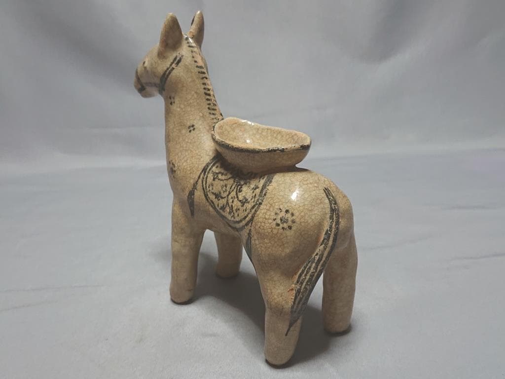 タイ　カロン窯　鉄絵馬形灯火器造形物　15～16世紀
