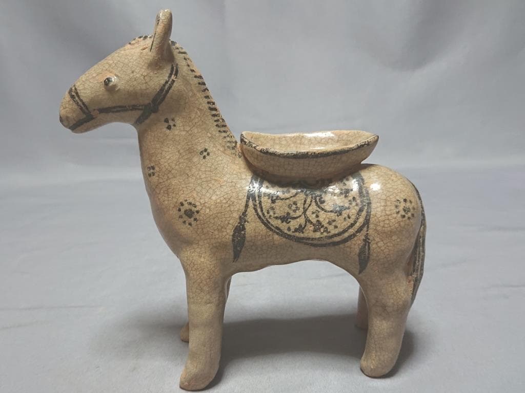 タイ　カロン窯　鉄絵馬形灯火器造形物　15～16世紀