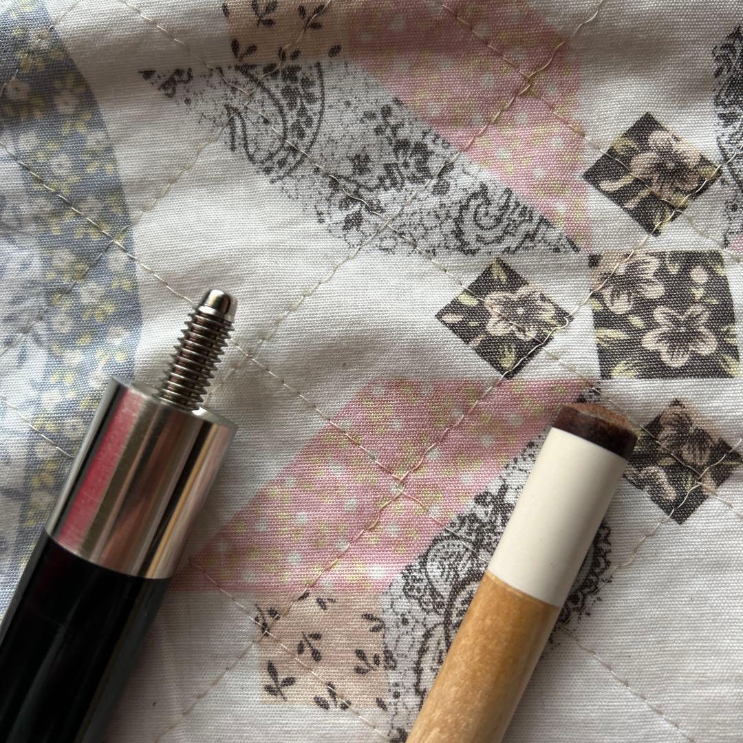 ビリヤードキュー 1本セットとケース