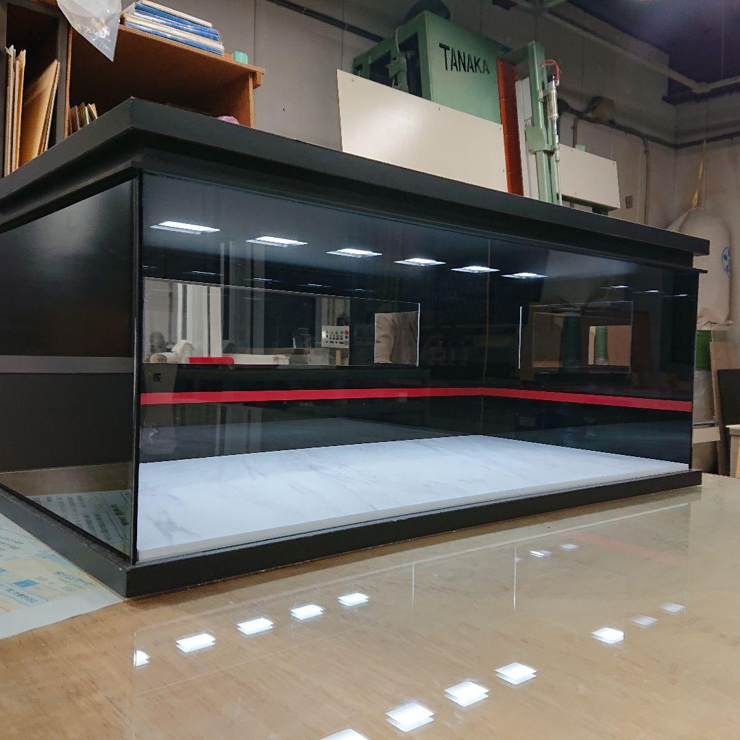 アクリルショーケース　展示場仕様