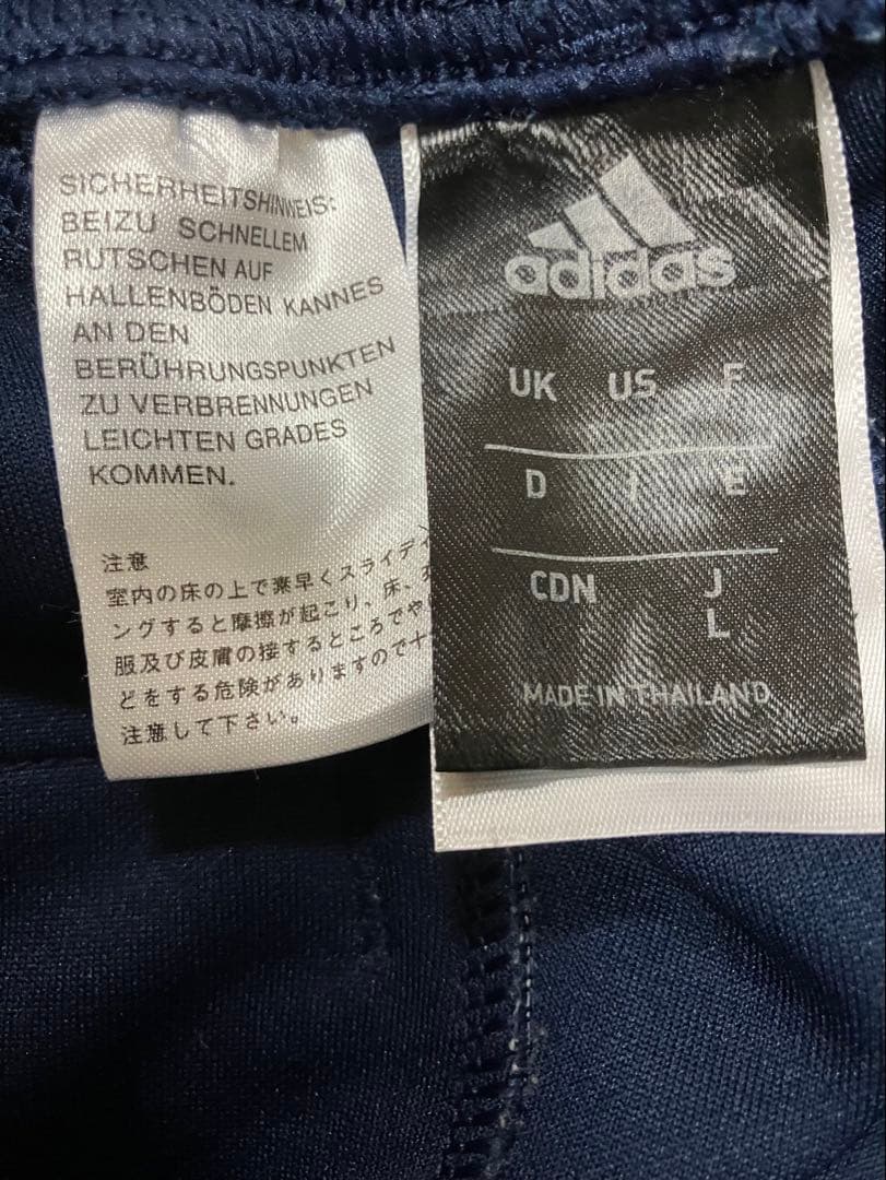 adidasサッカージャージ