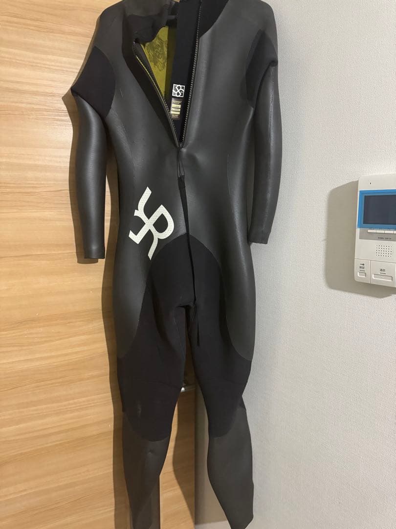 RASHセミドライ　オール5mm(5回使用、自分にサイズが合わない)